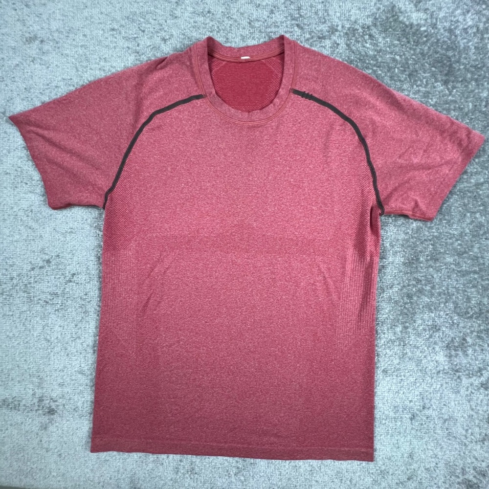 Lululemon Mens Metal Vent Tech Short Sleeve Shirt Red Heathered Size M 4361